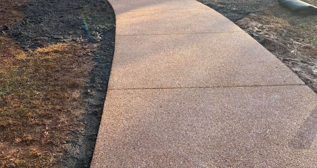 allee Béton désactivé rouge